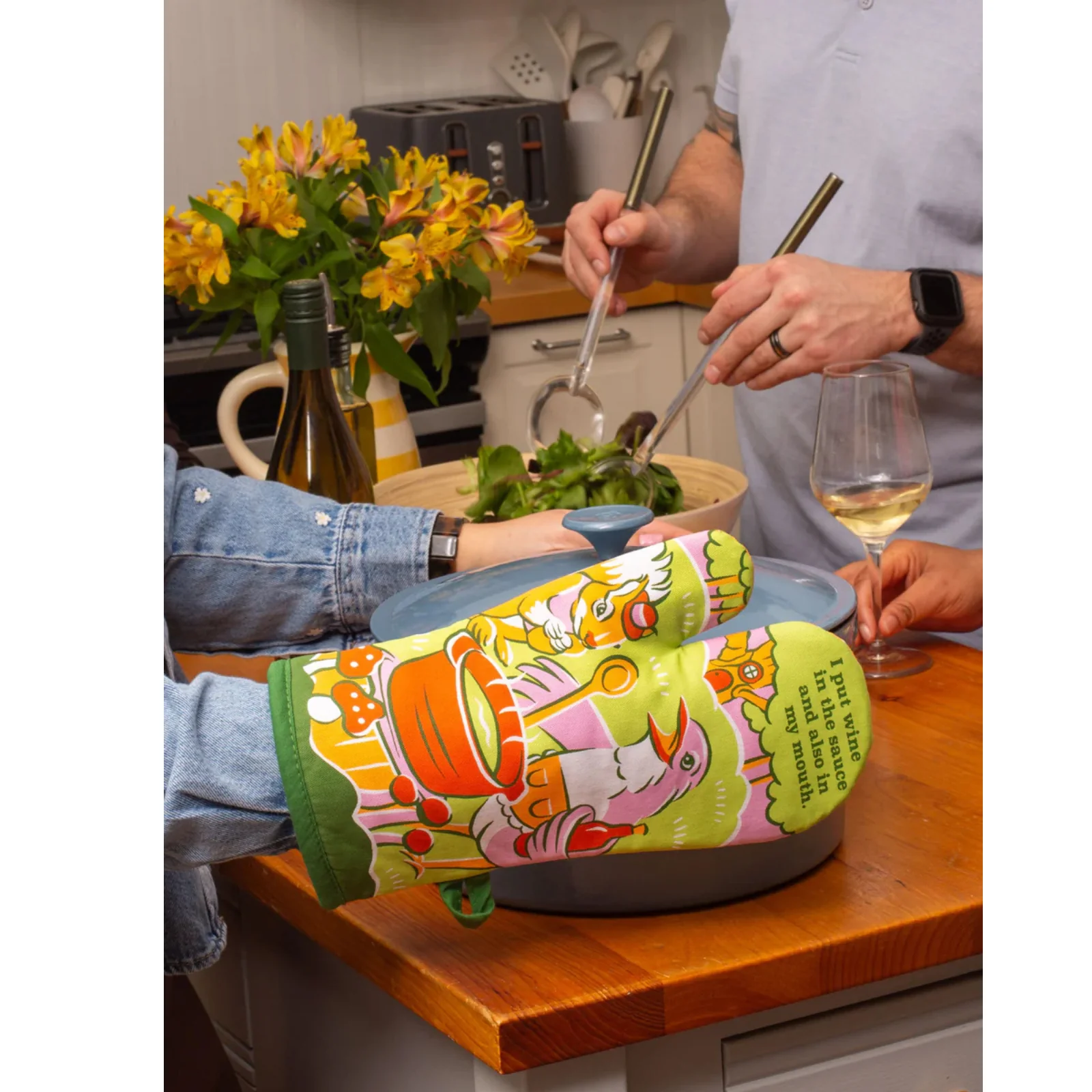 Blue Q Oven Mitt 'Wine in My Mouth' - Image 2