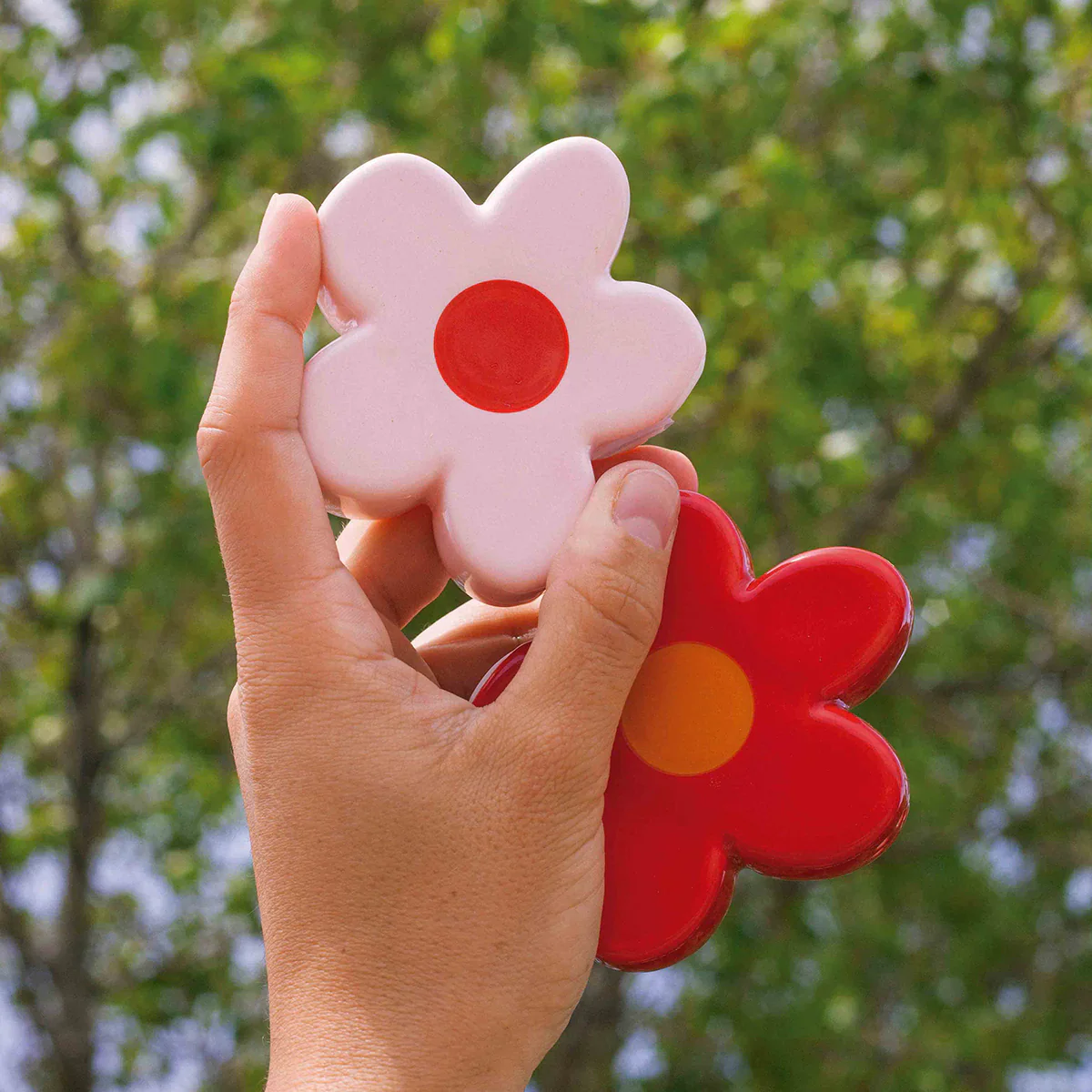 DOIY Salt & Pepper Daisy Flower - Image 3