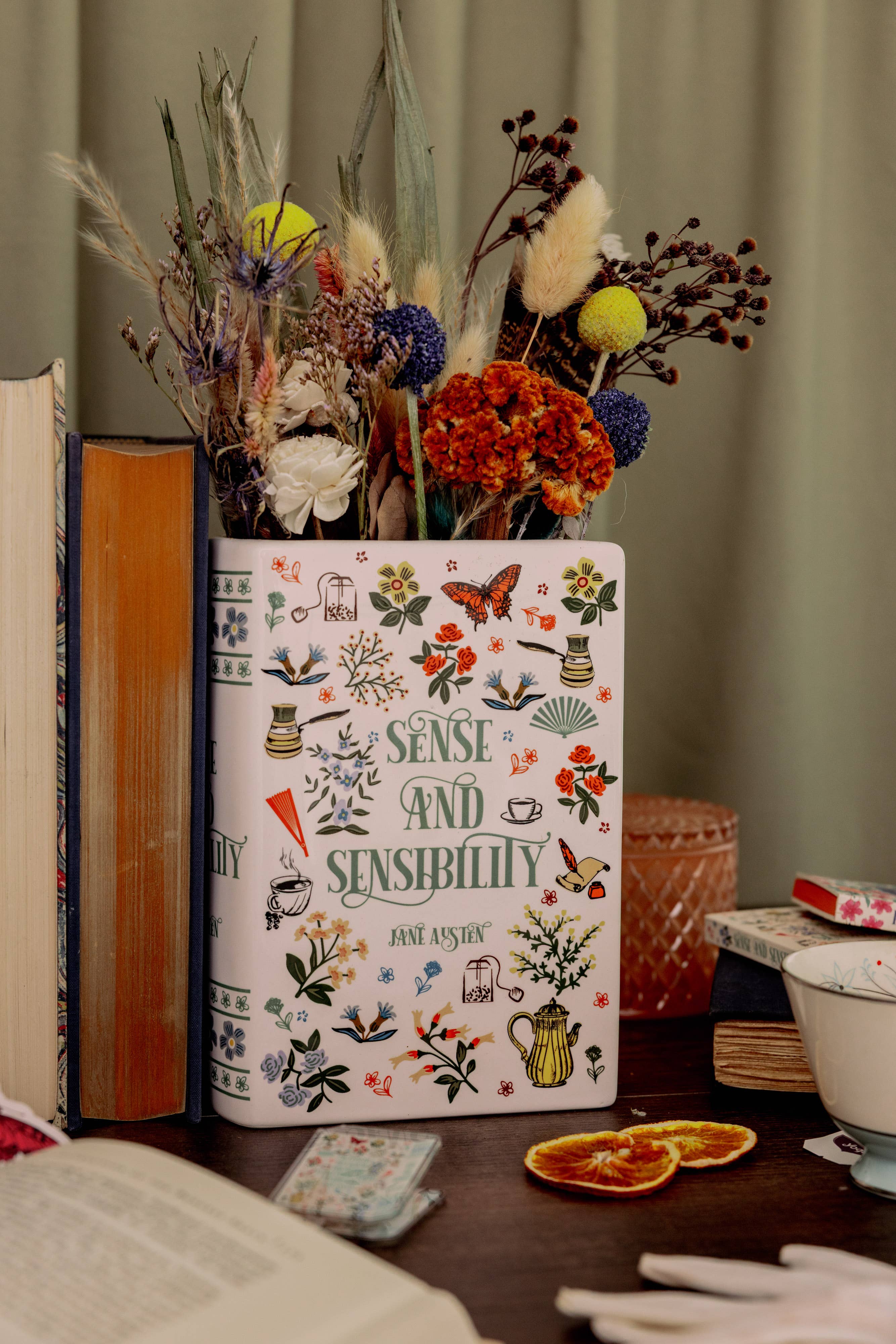Large Book Vase, Sense and Sensibility - Image 4